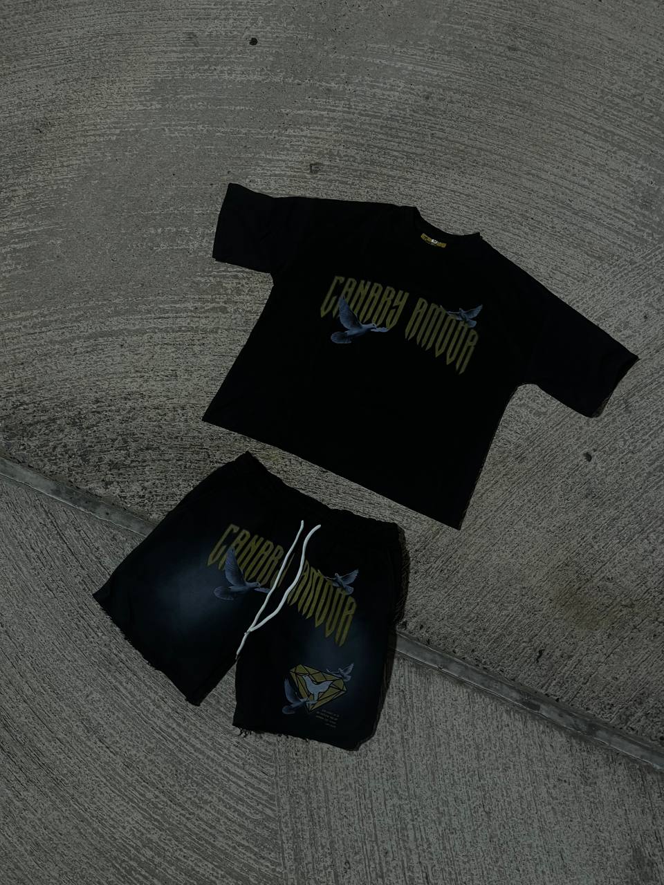 Canary "Love Bird" Shorts Black